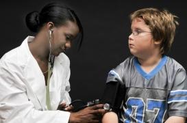 Une tension artérielle élevée à l'adolescence augmente le risque d’athérosclérose plus tard dans la vie