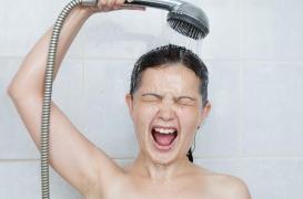 Pourquoi une douche froide en cas de canicule est une fausse bonne idée