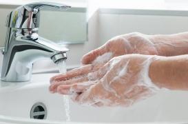 Se laver les mains : un réflexe difficile à prendre pour certains
