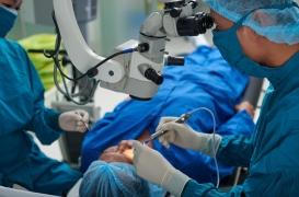 Greffe d'une partie de la rétine : l'opération qui a changé la vie d'une femme aveugle