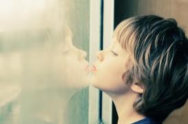 Autisme : les retardateurs de flamme pourraient être impliqués