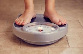 Cancer du sein : perdre un peu de poids réduit le risque 