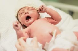 Accoucher à domicile est aussi sûr que d’accoucher à l’hôpital … à condition d’être accompagné d’une sage-femme