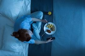  Obésité, surpoids : pourquoi dîner trop tard augmente vos risques