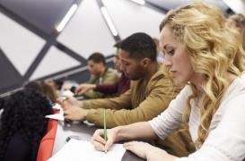 Études de médecine : le gouvernement veut en finir avec le numerus clausus