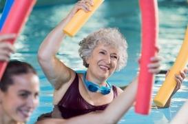 Cancer du sein : un cours d'aquagym géant pour se réapproprier sa féminité 