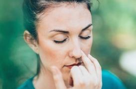 Pourquoi nous ne respirons pas de manière égale avec nos deux narines ?