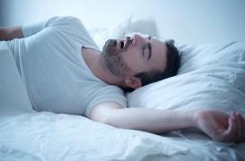 Apnée du sommeil : couper la télé et faire de l'exercice pour réduire le risque