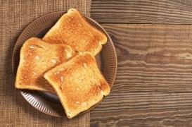 Voici pourquoi faire griller votre pain est une mauvaise idée pour votre santé