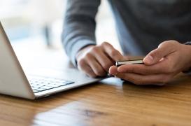 Les smartphones permettent de mesurer le taux de saturation en oxygène