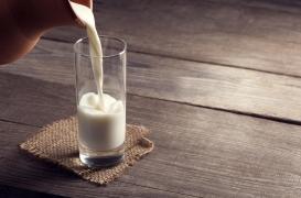 Lait cru : beaucoup plus de risques pour la santé que d'avantages, avertissent les chercheurs 