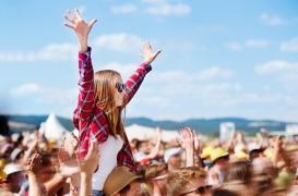 Fête de la musique, concerts, festivals, discothèques : comment bien protéger son audition 