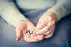 Déremboursement des médicaments anti-Alzheimer : une décision contestée par les professionnels de santé