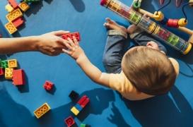 La crèche influence le développement comportemental et émotionnel des enfants