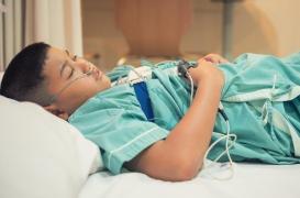 Apnée du sommeil : un lien avec les infections respiratoires dans l'enfance