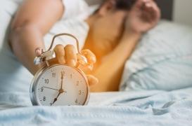 Dormir 1h20 de moins par nuit : des conséquences sur votre poids !