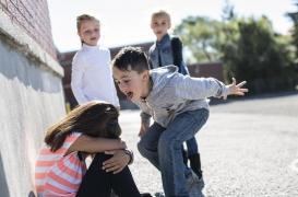 Les enfants qui manquent d’empathie peuvent devenir de mauvais garçons !