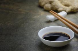 Etats-Unis : une femme devient handicapée après avoir bu un litre de sauce soja