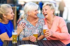 De plus en plus de seniors pratiquent le binge drinking
