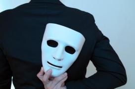 Il fait croire à sa femme qu’il est atteint d’un cancer pendant 9 ans