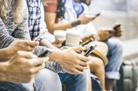 Smartphone : près de 6 utilisateurs sur 10 ont un rapport de dépendance