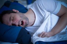 Maladie d’Alzheimer : les personnes souffrant d'apnées du sommeil seraient plus à risque