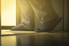 Écrans : ce symptôme inattendu la nuit lorsqu'on regarde trop la télévision 