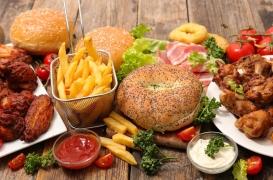 Aliments transformés : faut-il les classer comme des produits addictifs ? 