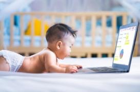 Les bébés trop exposés aux écrans développent des 
