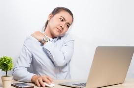Douleur de l’épaule : penser à la souris…