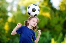 Football : la France pourrait limiter le jeu de tête chez les joueurs