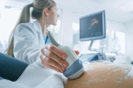 Grossesse : la consommation d'aspartame fait grossir le bébé et perturbe sa flore intestinale