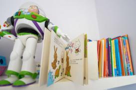 Bébés : les jouets traditionnels facilitent le langage