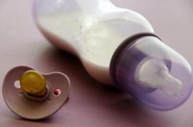 Laits végétaux : des parents poursuivis après le décès de leur bébé