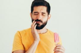 Pourquoi manger des glaces fait mal aux dents ?