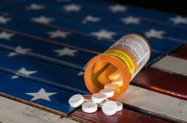 Aux États-Unis, les overdoses d'opioïdes prescrits par des médecins sont la première cause de mortalité