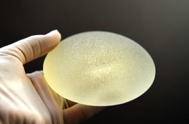 Chirurgie esthétique : les patients seront mieux informés