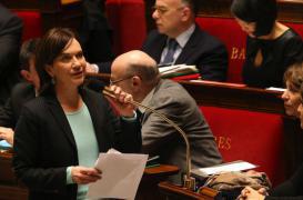 PMA pour les couples lesbiens : Laurence Rossignol déculpabilise les médecins