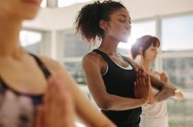 Polyarthrite : le yoga réduit la gravité des symptômes 