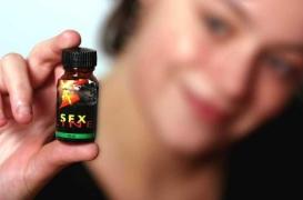 Poppers : une nouvelle composition dangereuse pour les yeux