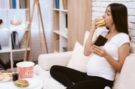 Cholestérol : un taux élevé pendant la grossesse augmente les risques cardiaques de l’enfant