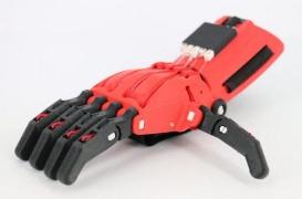 Main en 3D : des collégiens fabriquent une prothèse pour Erwan