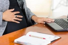 Grossesse : les entreprises appelées à mieux adapter les conditions de travail