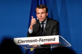 Médicaments à l'unité : la proposition Macron contestée