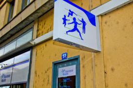 CPAM : une infirmière campe dehors pour se faire entendre