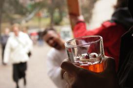 Alcool : les Français réduisent leur budget sur ce poste