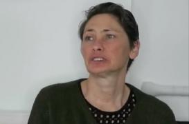 Sclérose en plaques : elle se confie et pleure sur l'arrêt du remboursement de son traitement