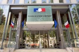 Le ministre de la Santé doit-il être médecin ?