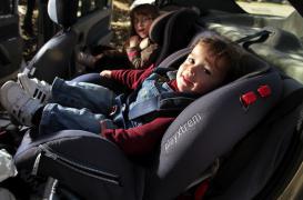 Enfants et chaleur : en été, votre voiture devient un four à pizza !