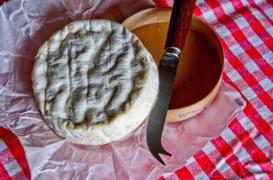 Salmonelles : Auchan retire des camemberts de la vente 